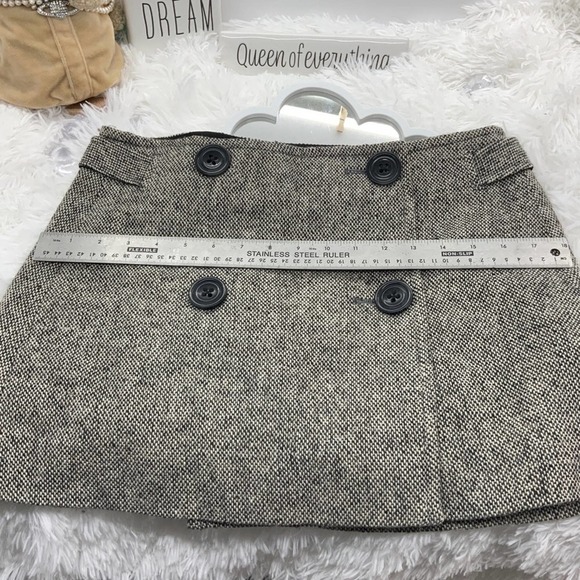 Gap Grey  Tweed 4 Button Mini Skirt 8 - Picture 8 of 8